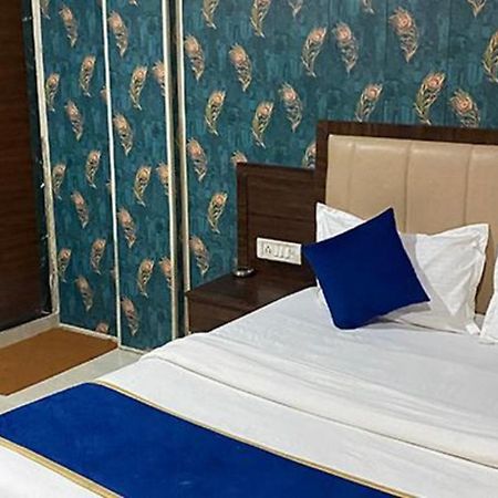 Hotel Fabexpress Ashirwad Residency Mumbai Exterior foto
