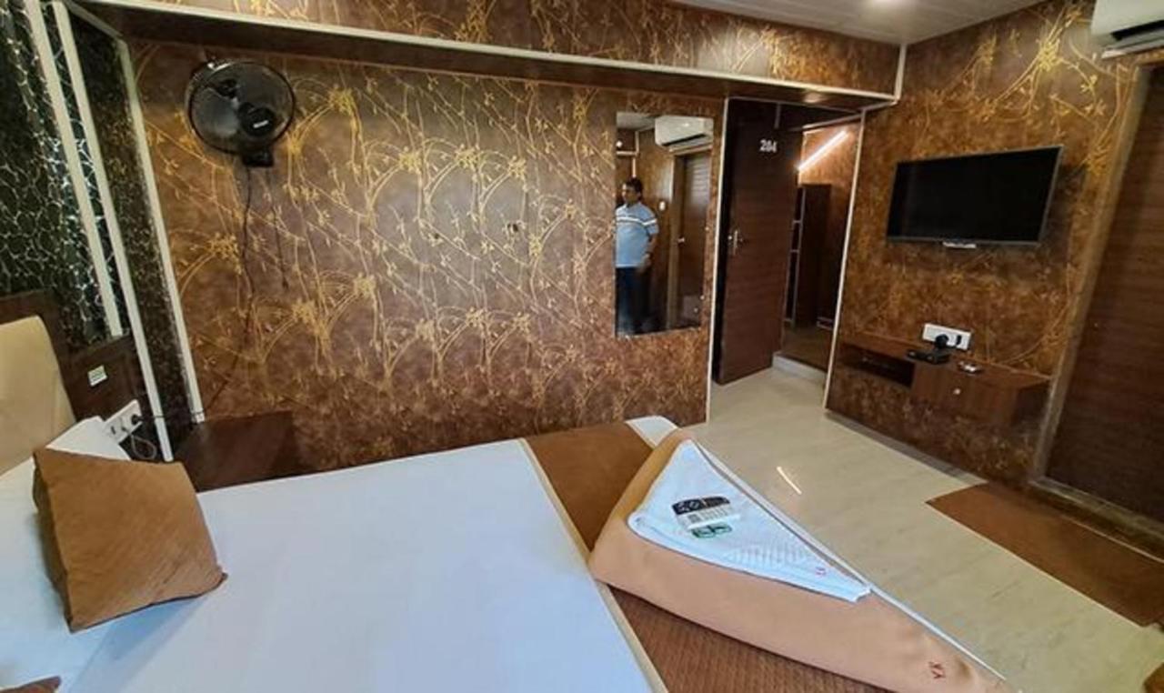 Hotel Fabexpress Ashirwad Residency Mumbai Exterior foto